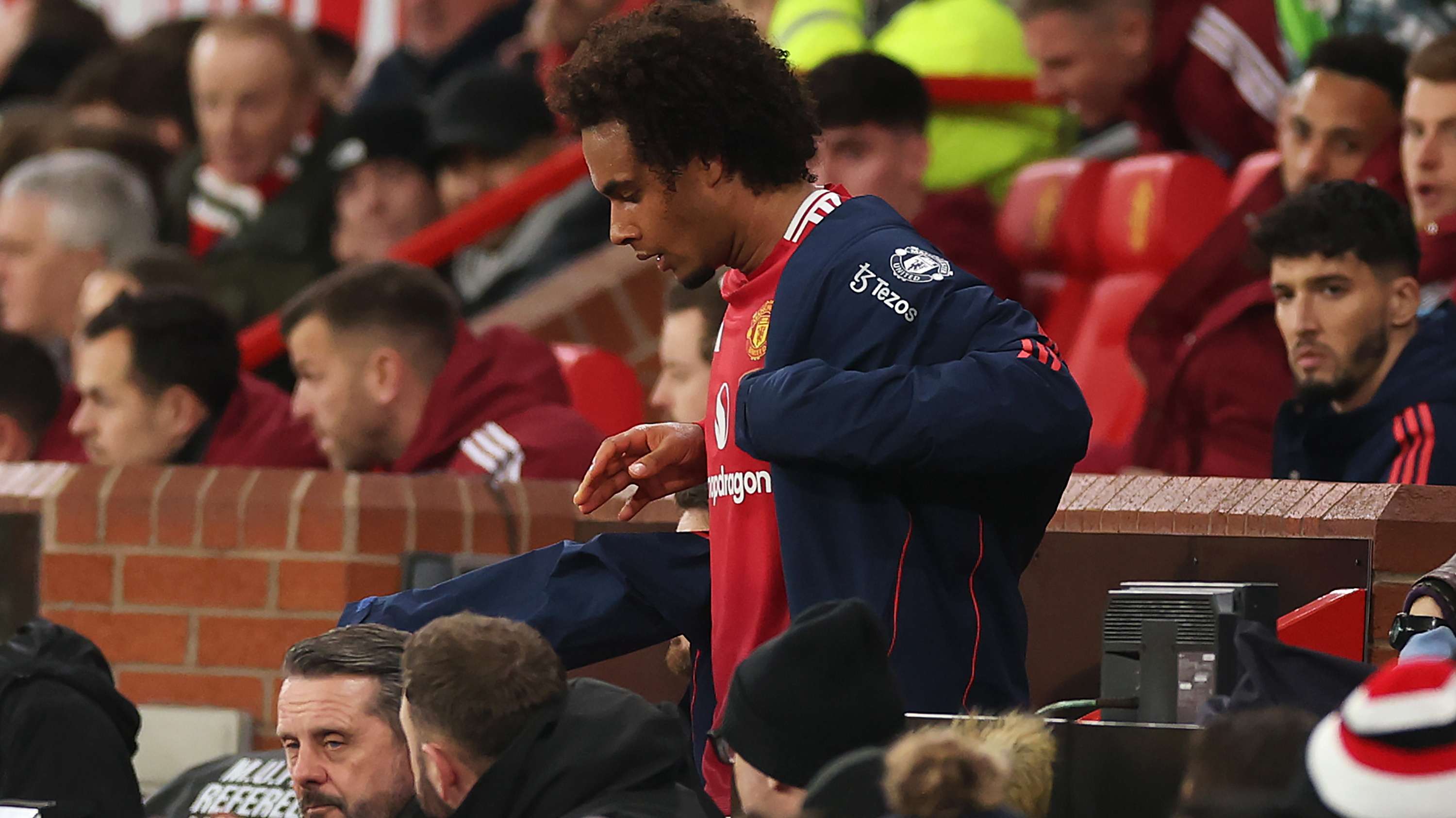 据对手的弱 据对手的弱