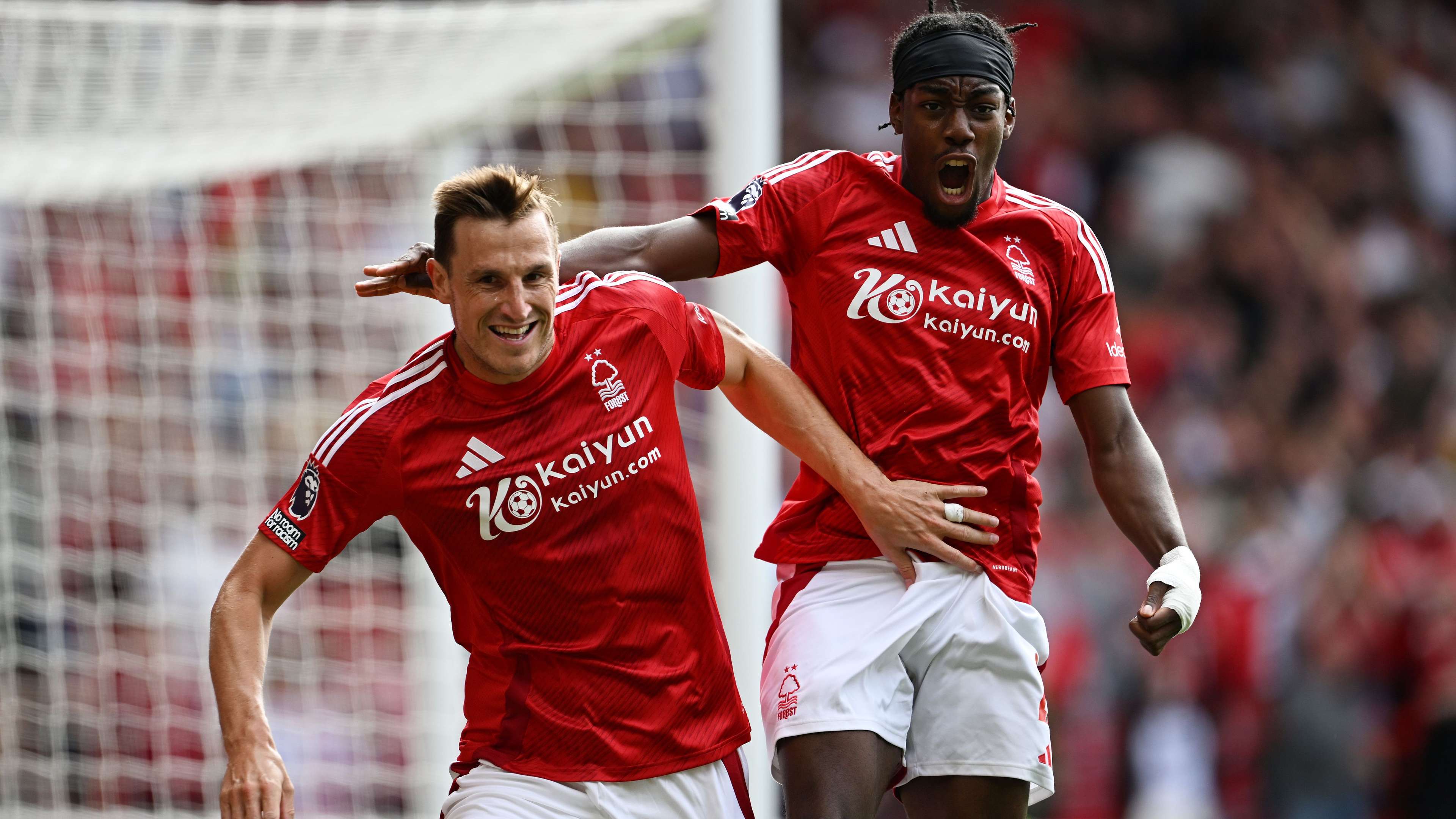 引领球队重 引领球队重